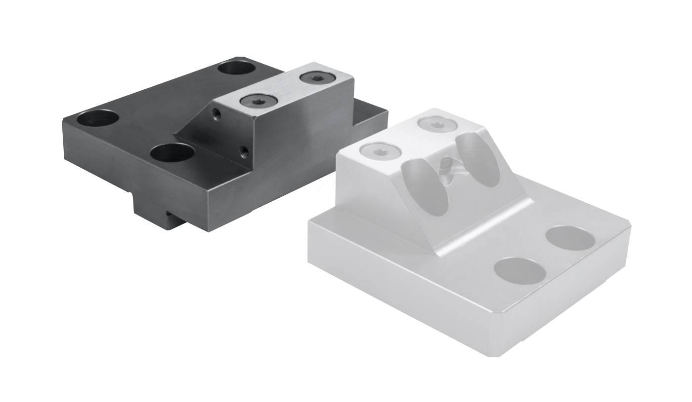 Reduced-width jaw fixed for gripp-studs