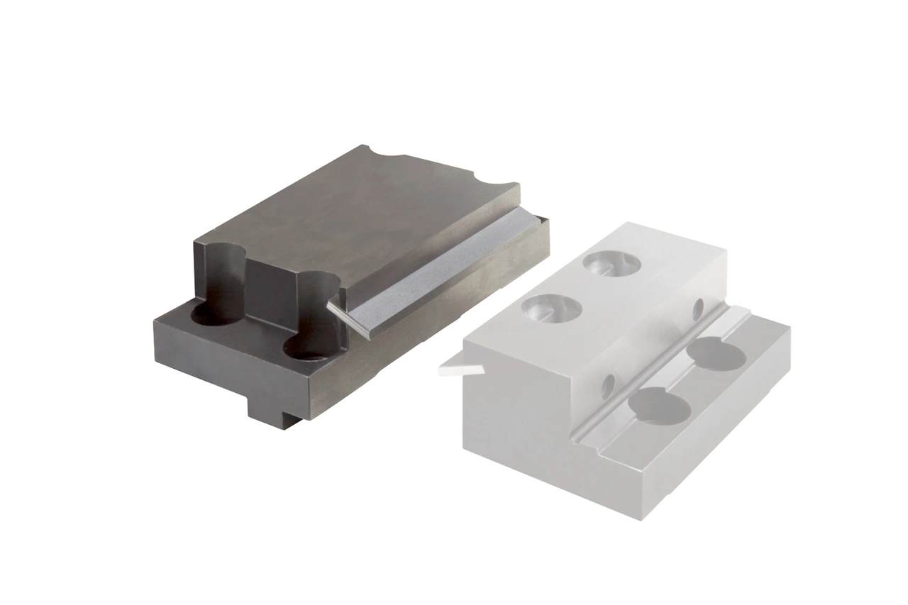 Universal pull-down jaw fixed