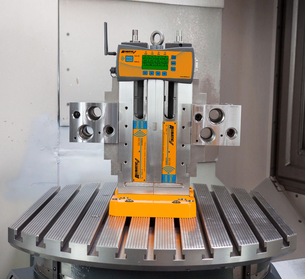 Mobile wireless receiver (MWR)