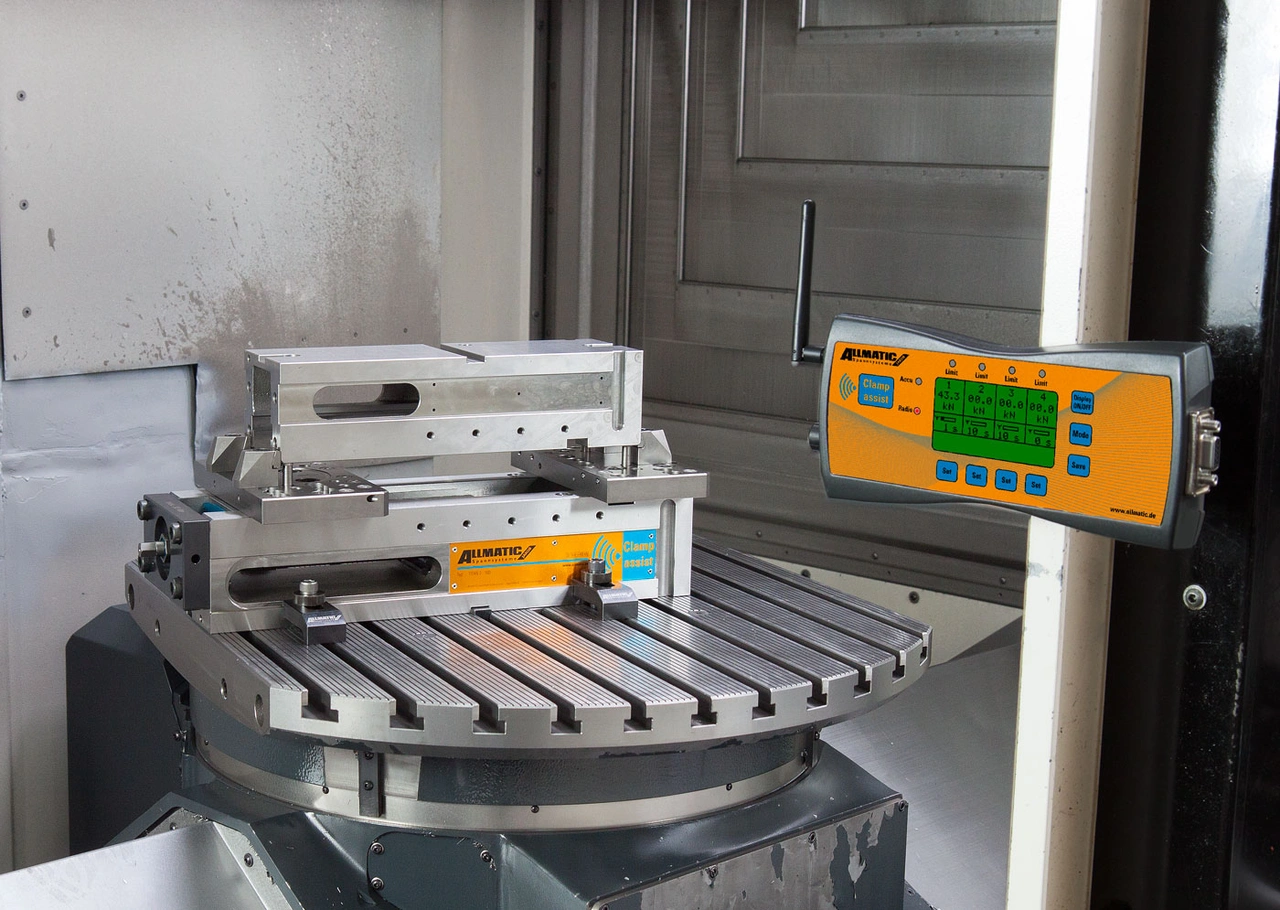 Mobile wireless receiver (MWR)